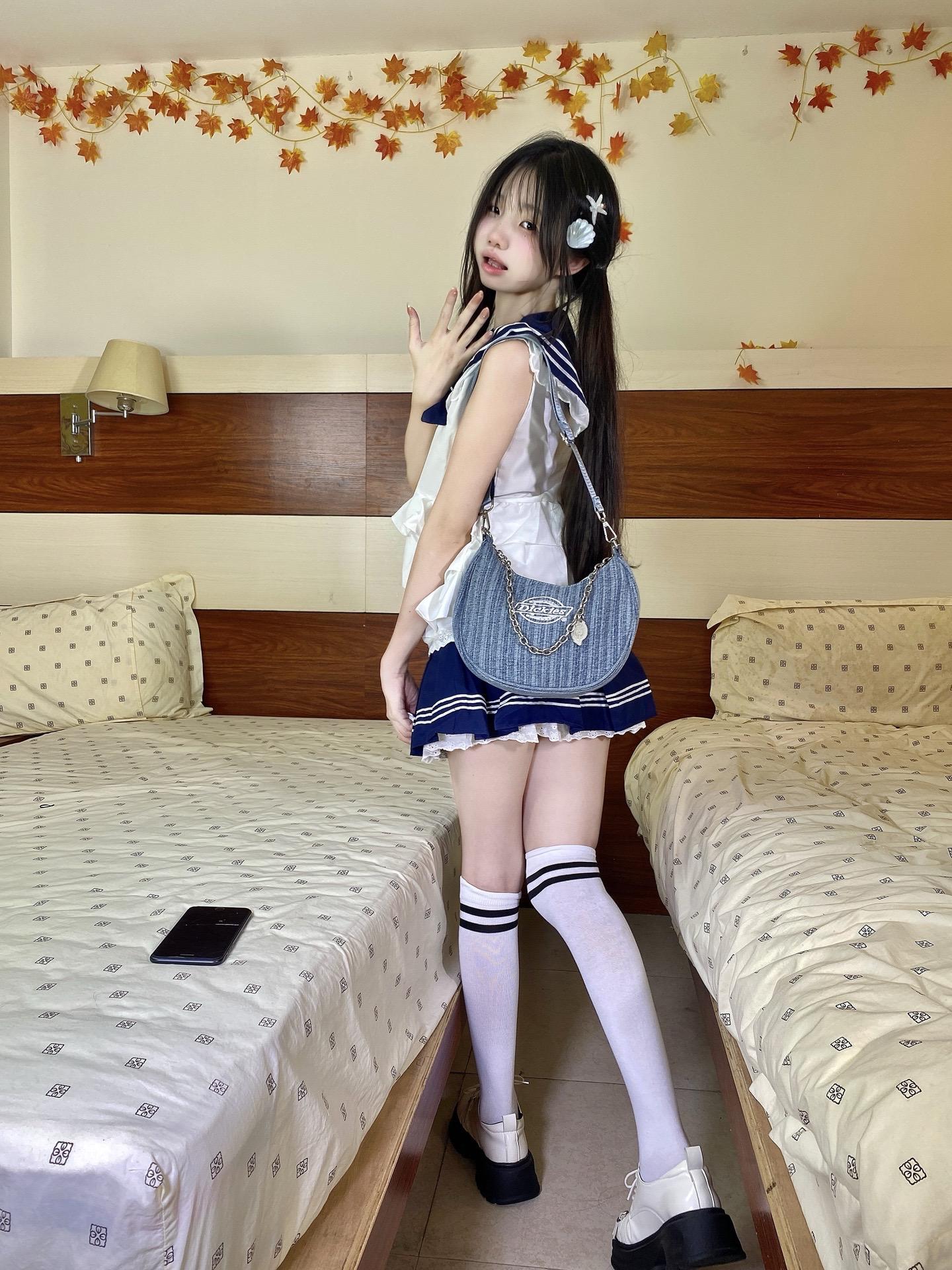 Hi~ 一起上学吗(˵¯͒〰¯͒˵)