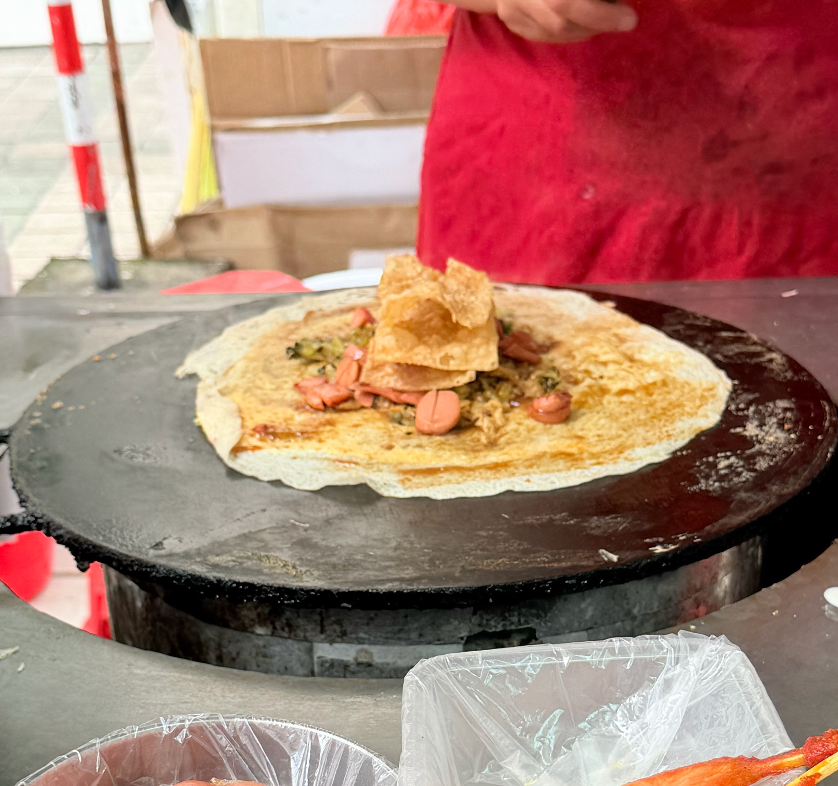 特地坐车去上班附近吃煎饼，这么多天终于吃了个正经的早饭了