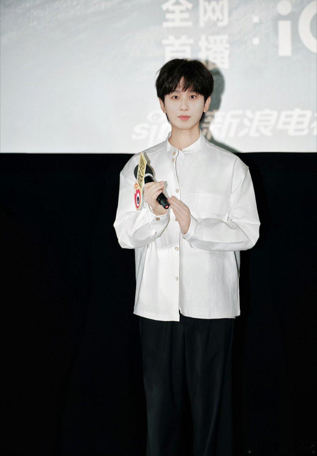 成毅能将真挚的情感传递给观众 ，让观众产生共鸣。他的打戏全程无慢镜头，全靠真实动