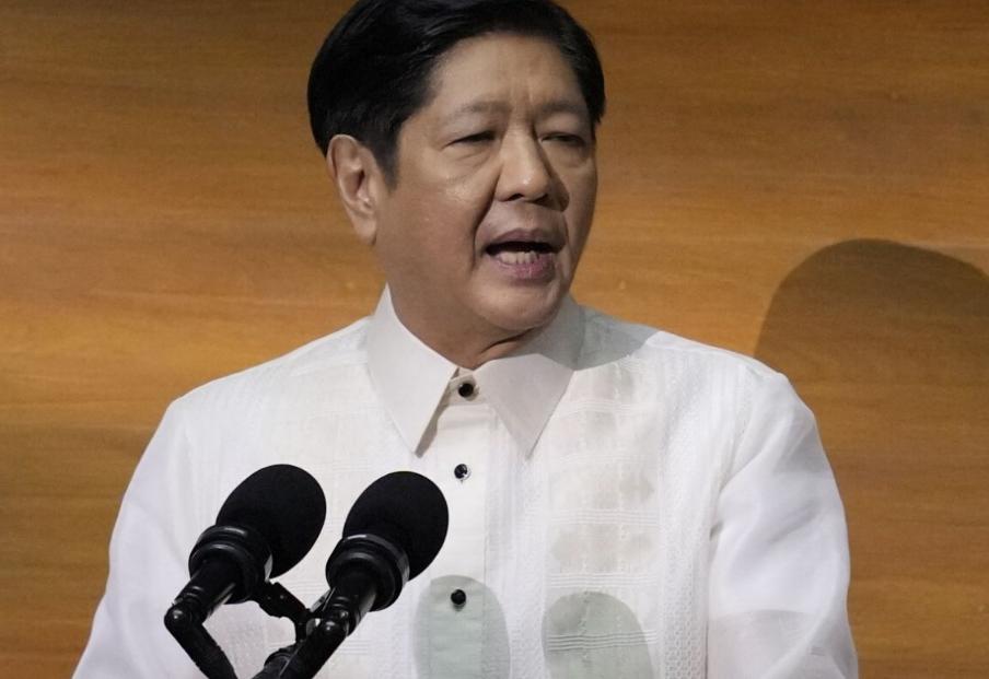 菲律宾总统姐弟反目！姐姐指控总统涉毒，总统回应“担心其身体”
 
11月24日，