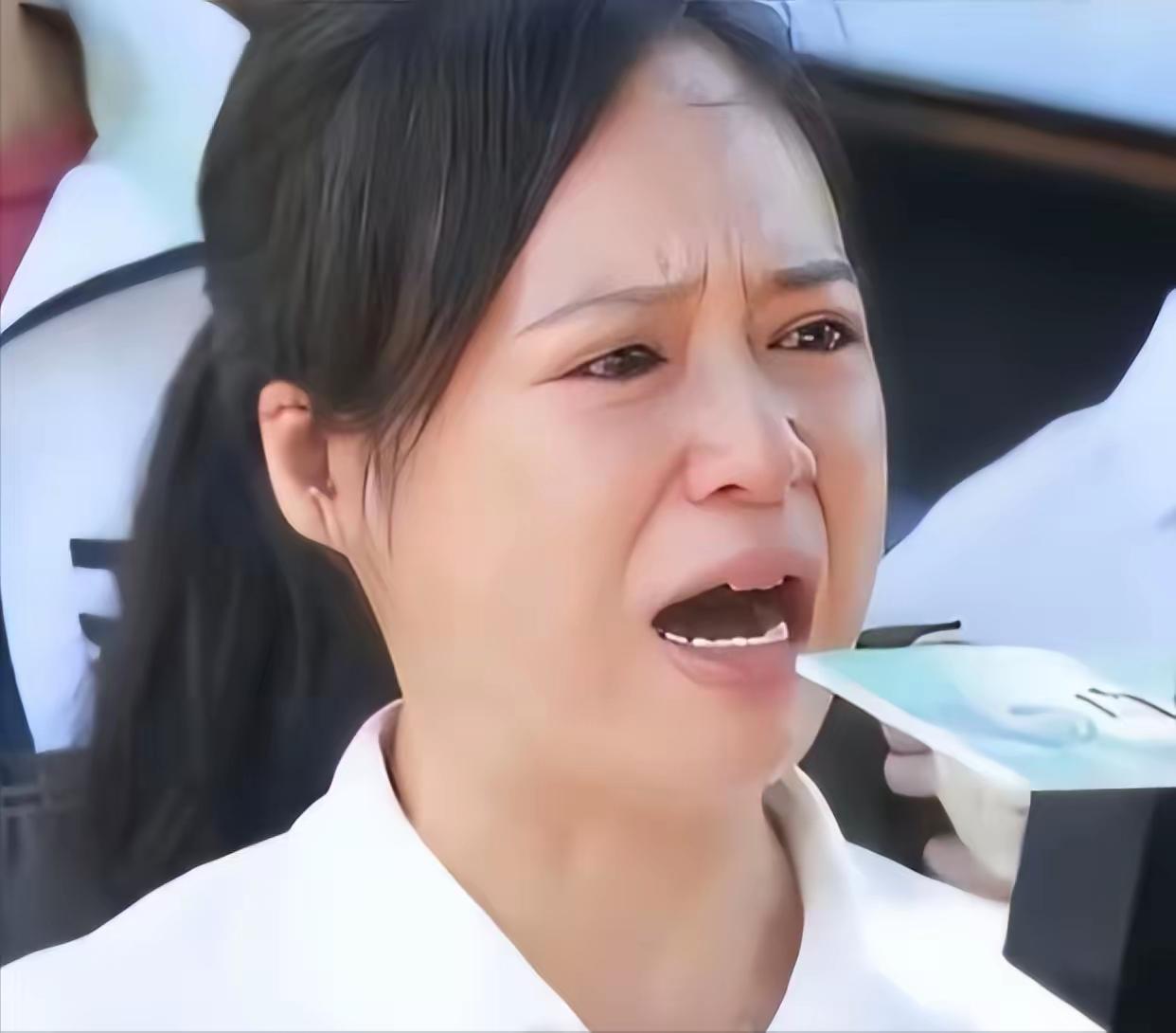 昔日“正义律师”今成美国街头乞丐！背叛祖国的人，终究被全世界抛弃
 
还记得那个