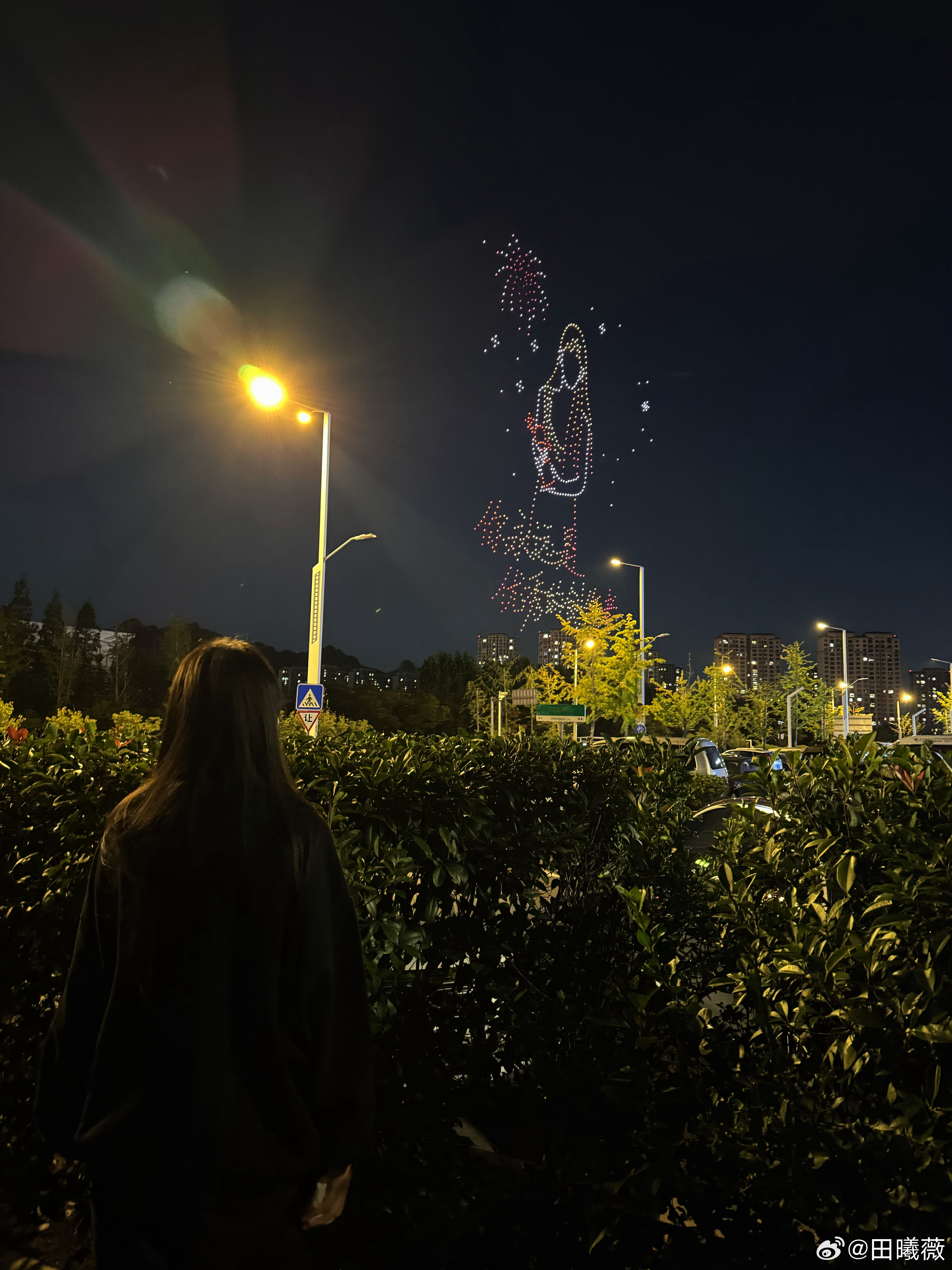 好奇怪，有人比我更相信我。夏夜最后的烟火[音乐] ​​​