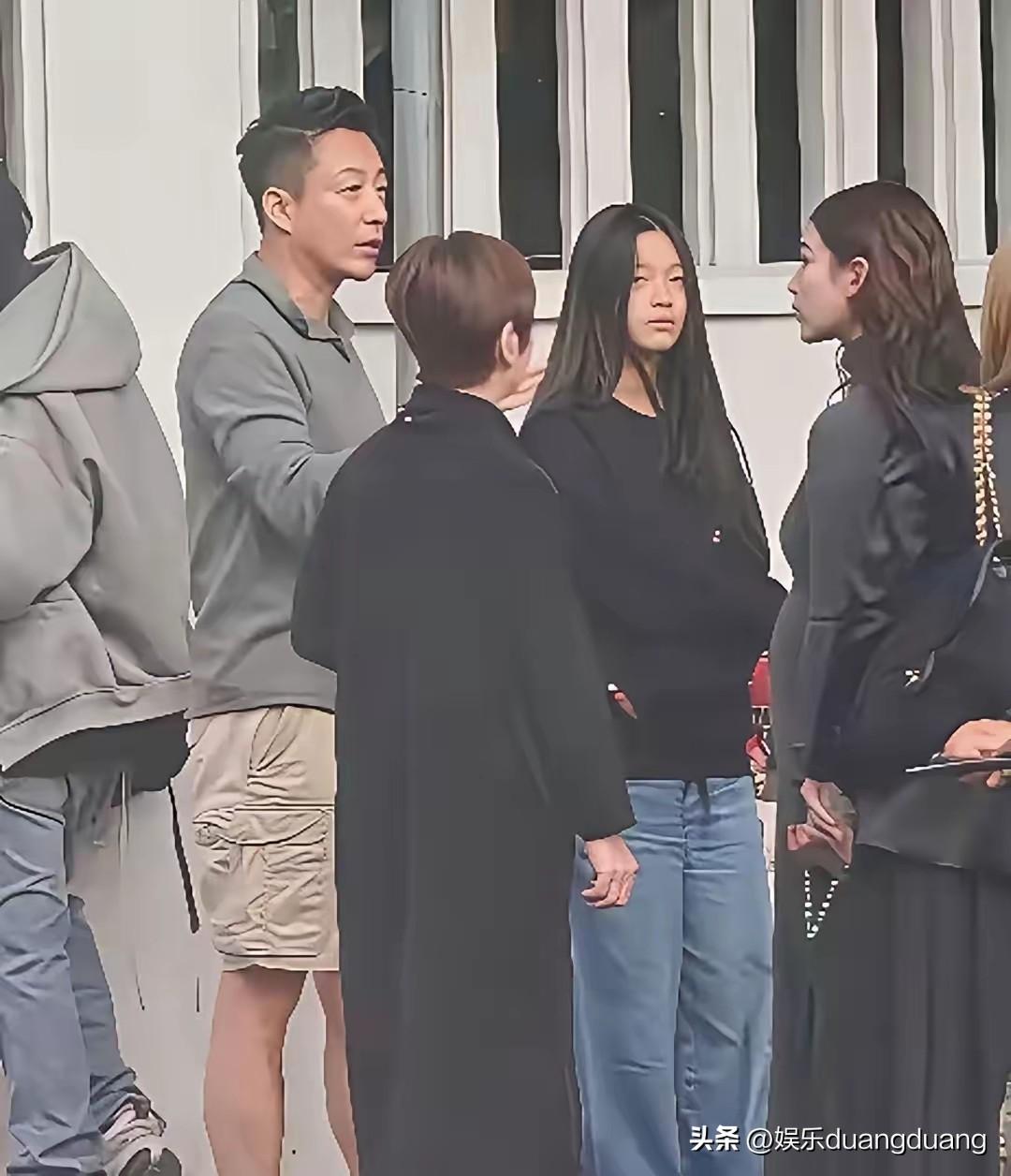 汪小菲女儿这脸色好像有点不好啊！