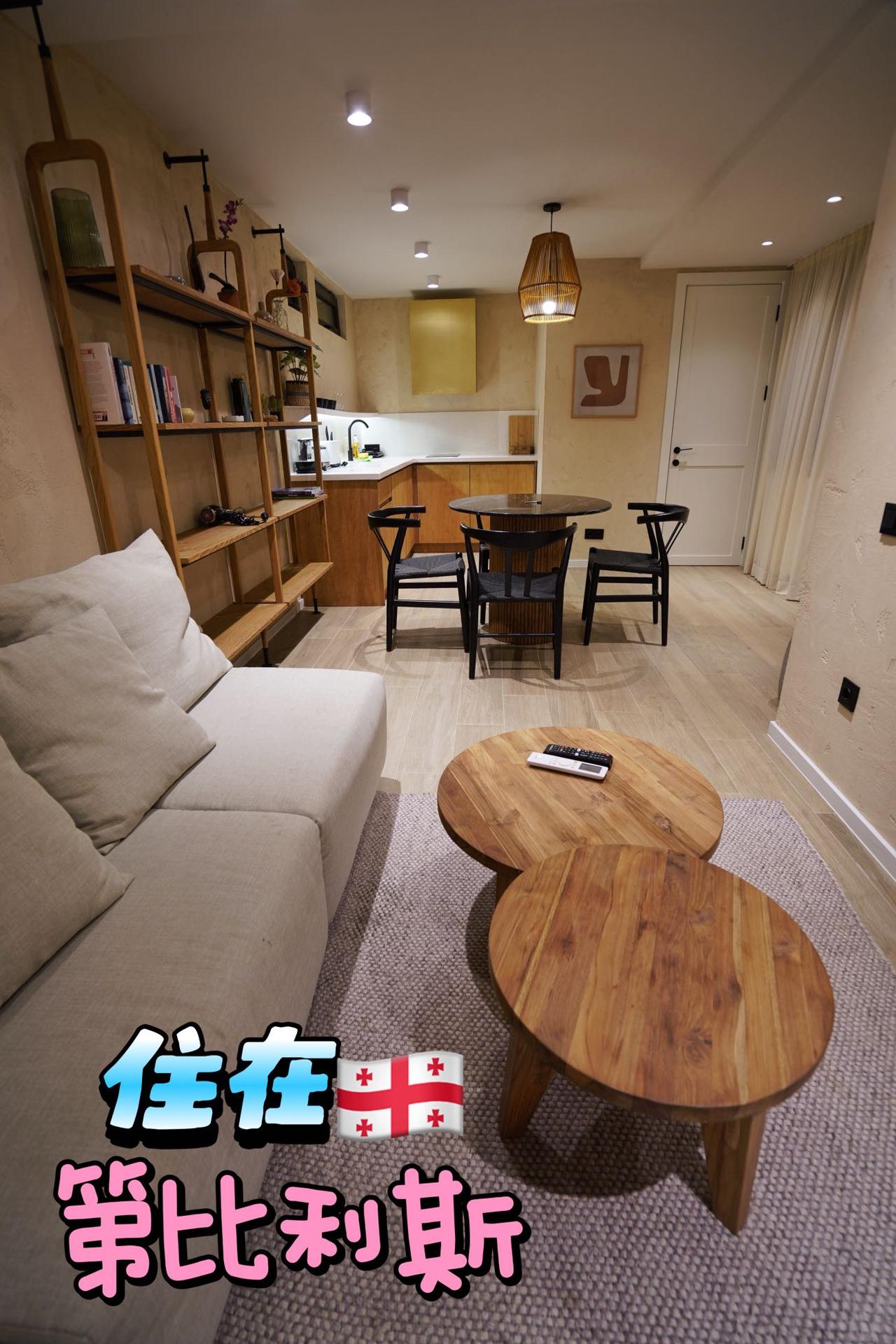 漫游格鲁吉亚｜落脚第比利斯，实用住宿攻略

格鲁吉亚的玩儿法，很多时候是放射型的