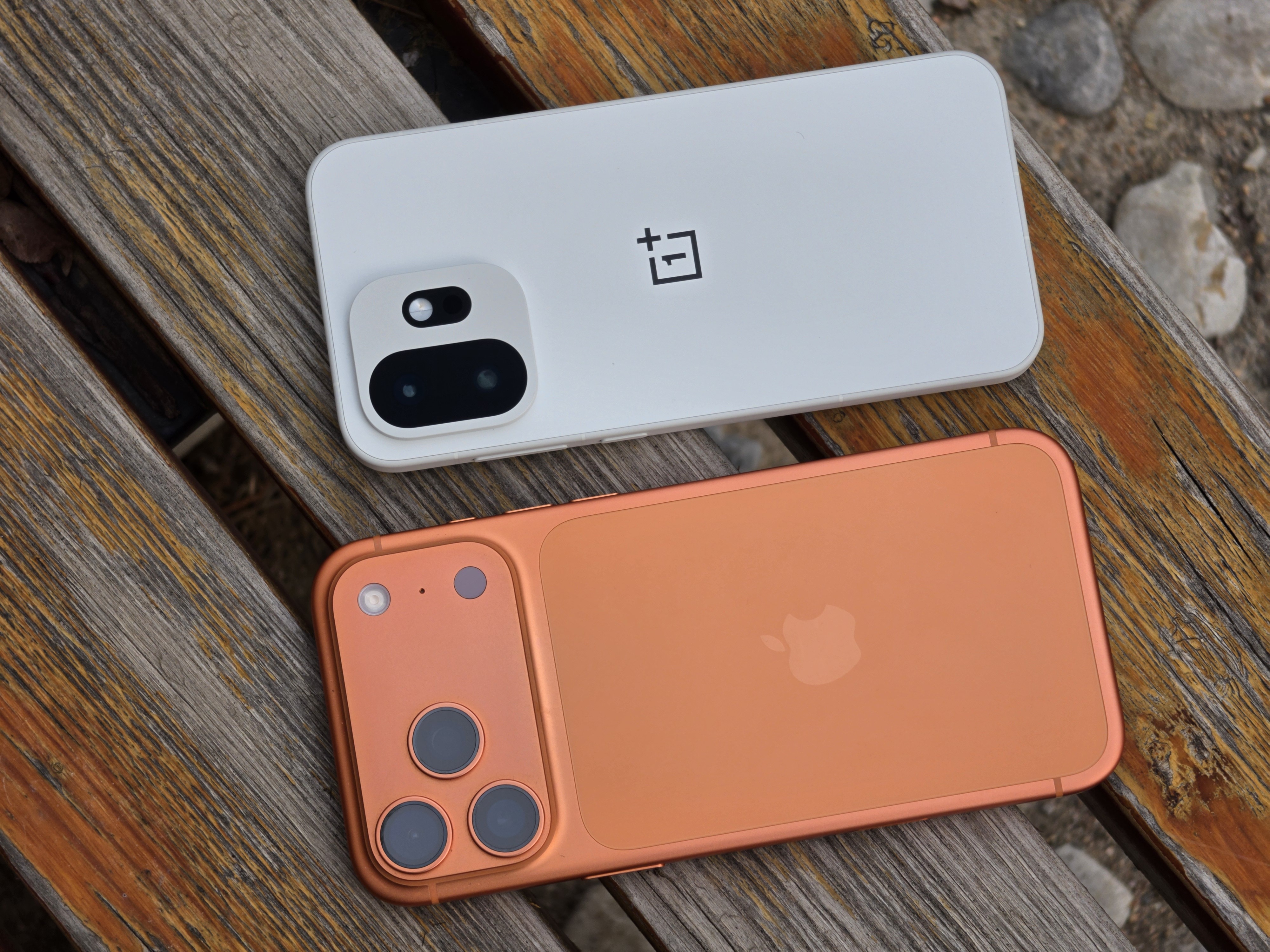 iPhone 17 Pro Max 对比 一加15T 