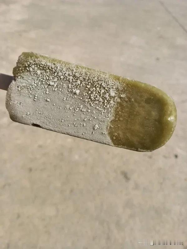 你吃过最便宜的冰棍多少钱一根?
我吃过最便宜的冰棍是5分钱一根的，我们小时候奶油