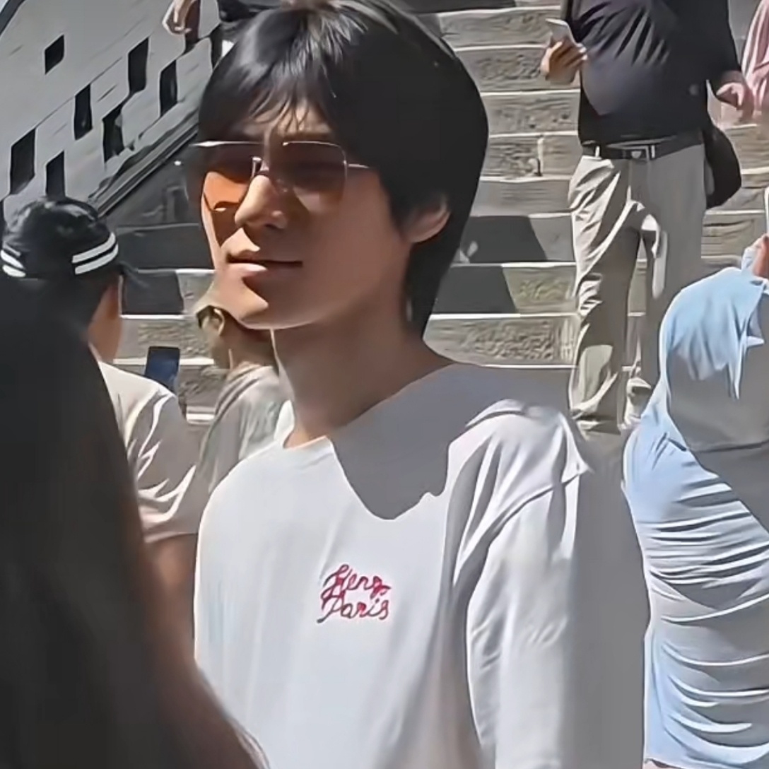 长的像一桩冤案 