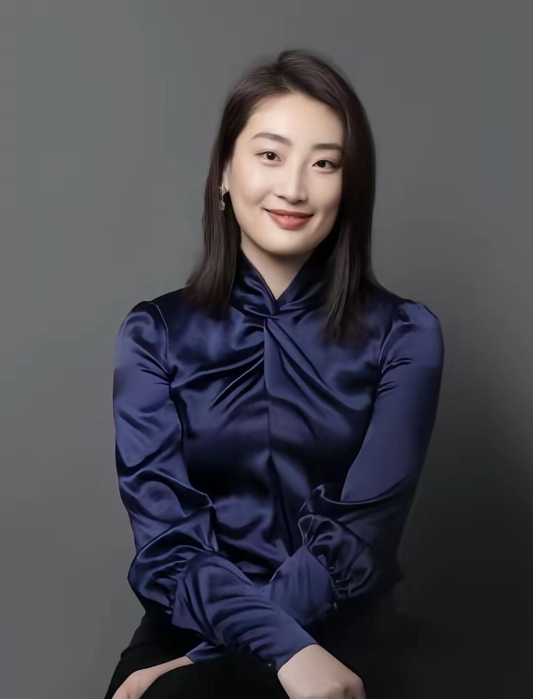 宗馥莉掉出福布斯100榜单？这有啥可惜的！
宗馥莉今年无缘福布斯中国杰出商界女性