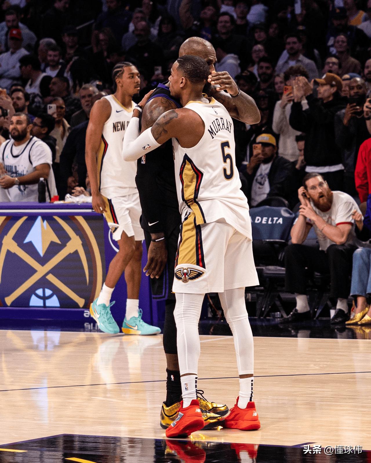 真的是好大哥！德章泰穆雷谈詹姆斯：

“我对勒布朗只有尊重。”

“他一直是我大