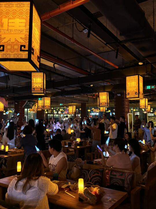 罍街还有这么热闹的地方？