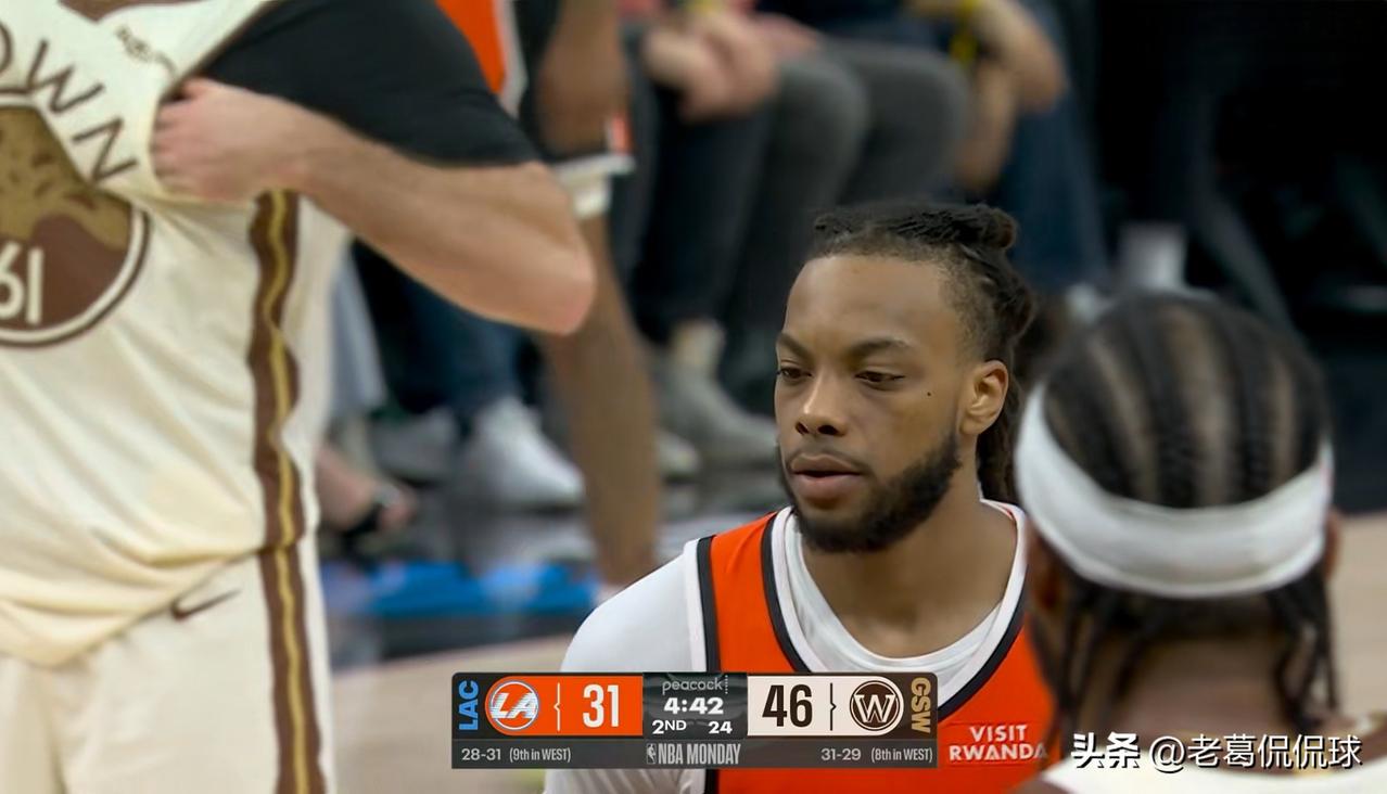 恭喜加兰拿到了个人快船生涯的首分！在今天快船客场挑战勇士的比赛中，当时比赛进行到