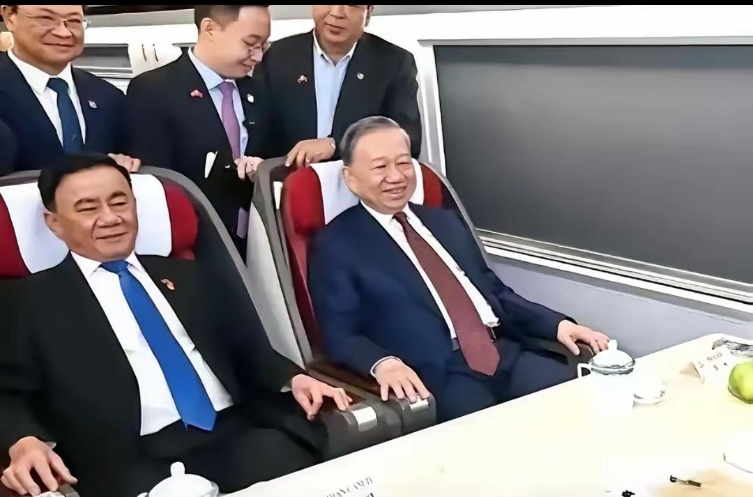 这次访华潮出现了一个非常耐人寻味的现象，不管是什么国家，在中国进行完访谈之后都会