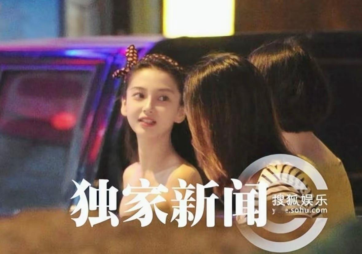 Angelababy早期被偷拍 咋那么好看 ​​​