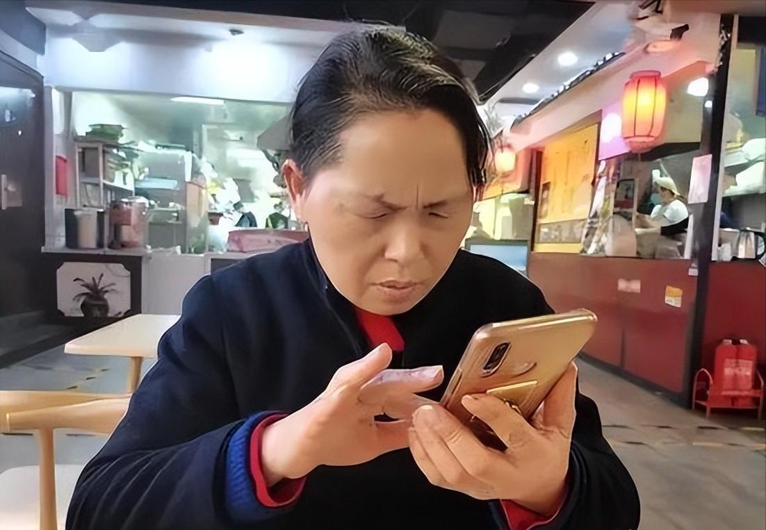 无征兆挂断电话
       如今，无征兆挂断电话的现象极为常见。许多人接到陌生