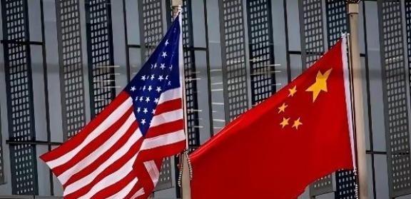 菲律宾倒向了美国，新加坡倒向了美国，柬埔寨倒向了美国，越南也在倒向美国的路上。我