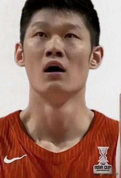 今晚CBA四强战，深圳VS广厦，谁能取胜？
今晚CBA半决赛马上打响，深圳男篮客
