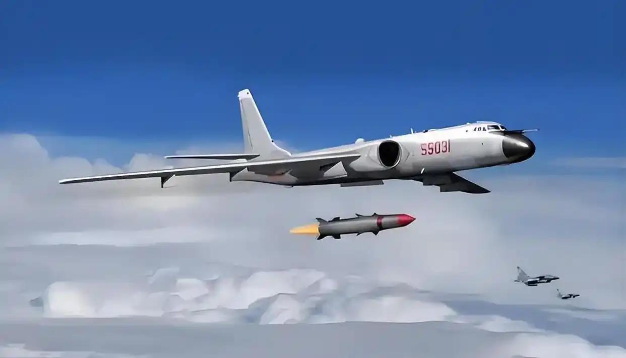 美国努力了60年都做不到得事情中国做到了，轰-6N挂载惊雷 - 1亮相，颠覆空中