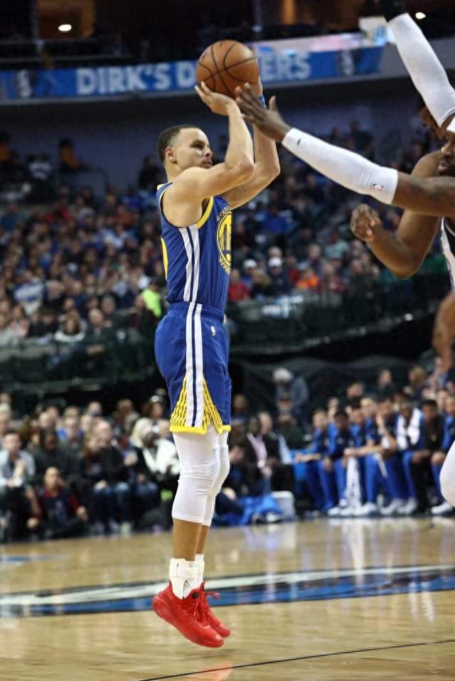 库里训练71秒连中82记三分，NBA官博转发收获大量球迷关注