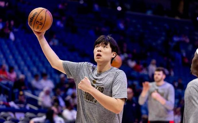 今天上午10点，撕裂之城混音将在客场对阵山谷太阳，本场比赛中国球员 将出场！