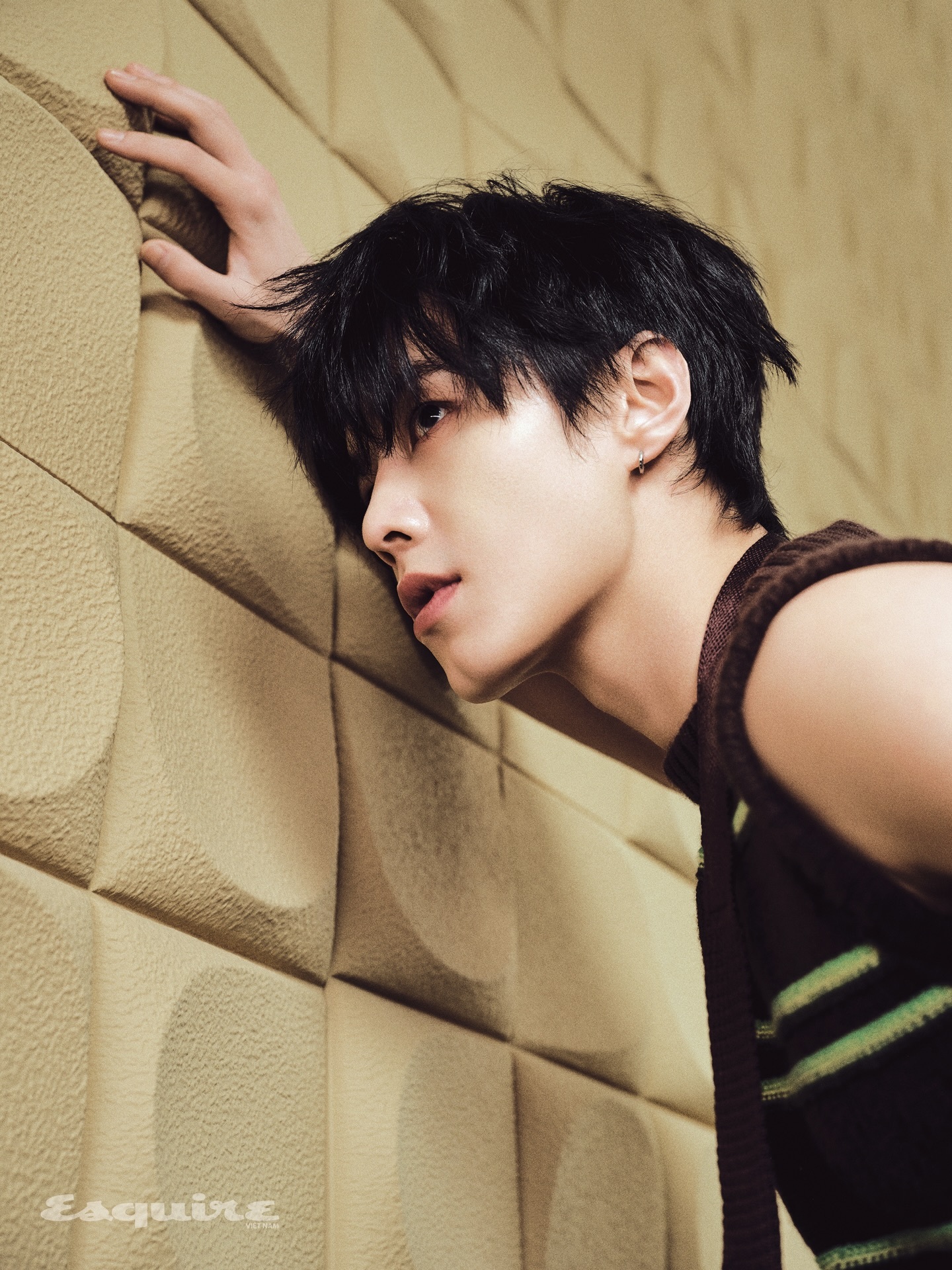 何与 x Esquire Vietnam March 2026 越南版Esqui