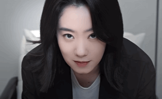 三场转变皆是张小斐的眼技她把记者叶攀的复杂演绎得太绝了，善恶黑白在她的微表情和肢