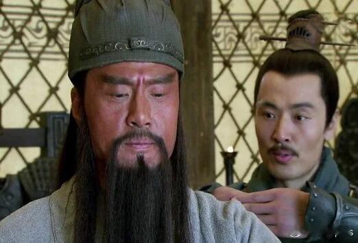 诸葛亮这辈子，只建议过一次刘备除掉自己人，也就是义子刘封。很多小伙伴觉得杀他是因