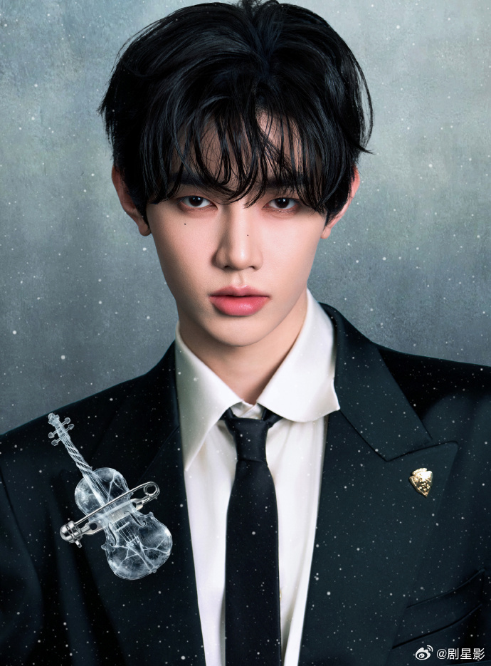 章昊冰影王子   章昊冰影王子的即视感呀，真的是帅的不可方物！一张脸就已经有了非