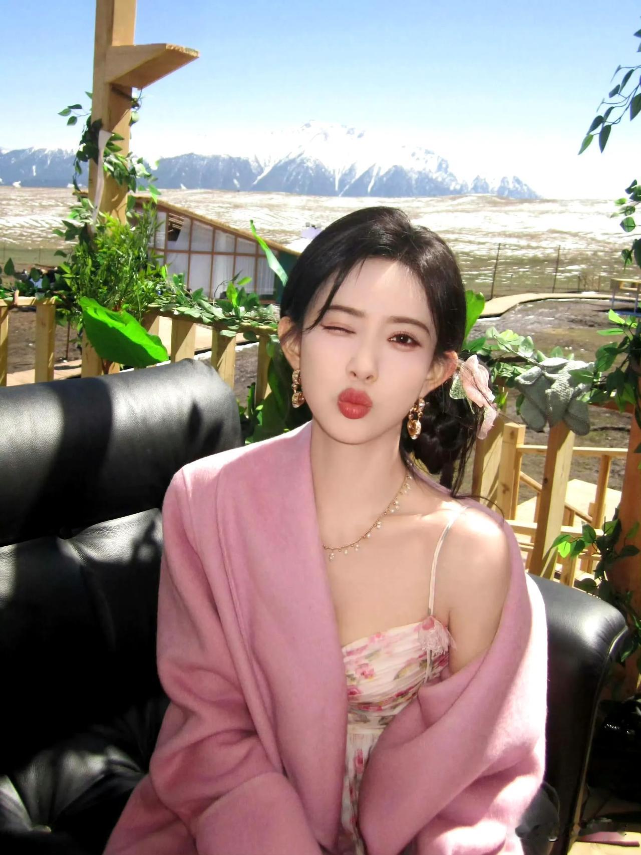 孟子义｜这套粉色私服穿搭太好看了