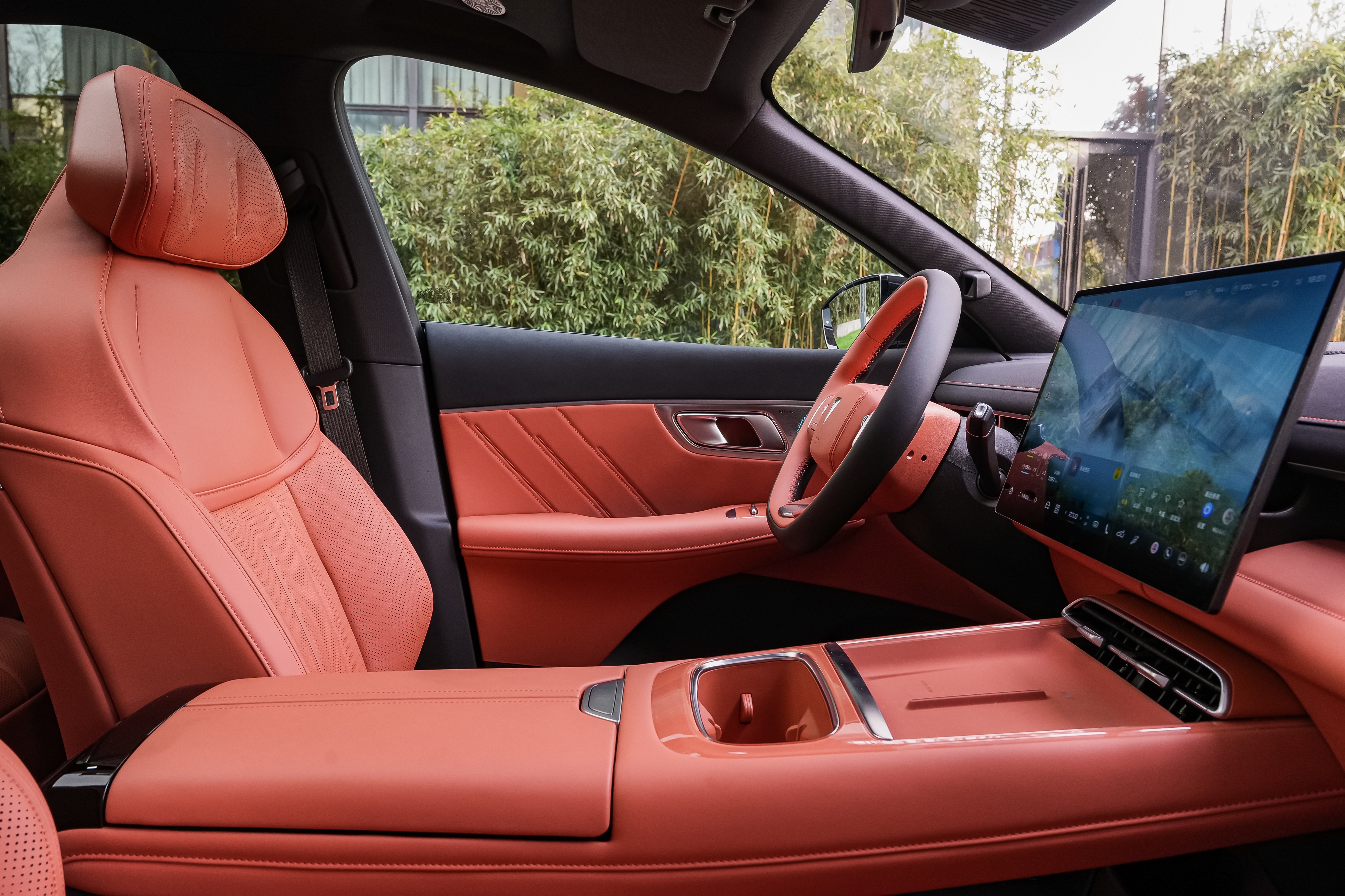 预算20多万想买一台带激光雷达、能开城区 NCA 的智能 SUV，以前想都不敢想