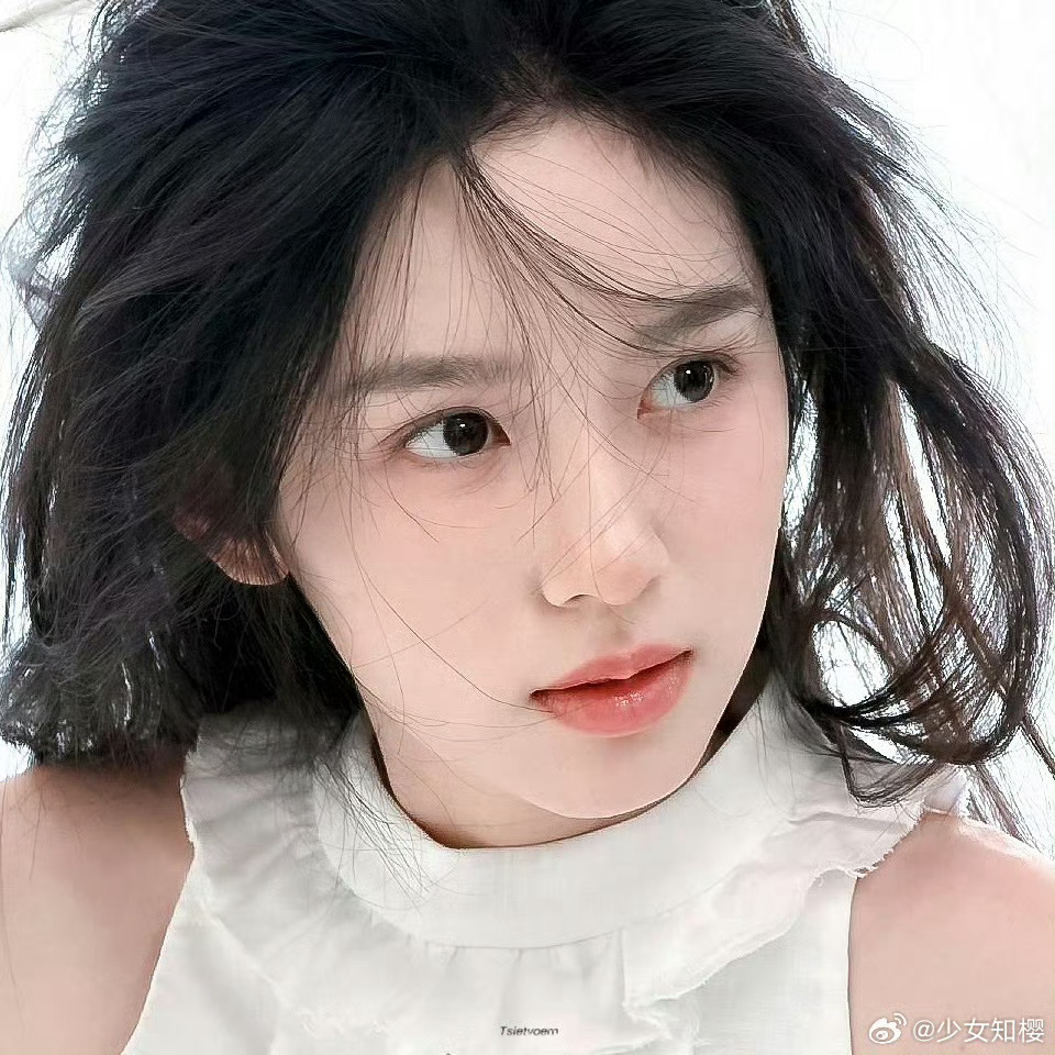 【周也】玄学博主眼中非常利于事业和减肥的头像 