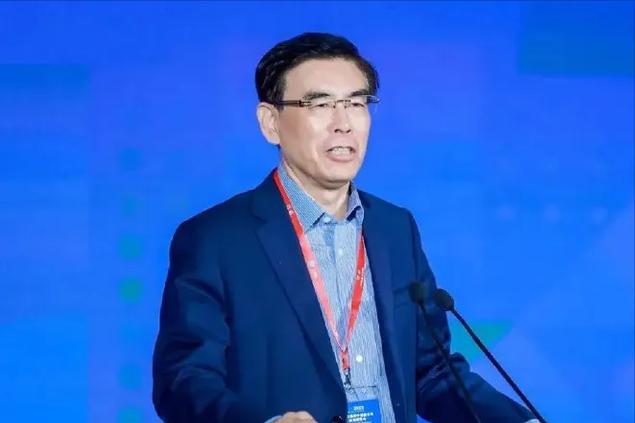 清华大学教授魏少军表示，亚洲国家应逐步摆脱对英伟达GPU的依赖。

这是魏教授在