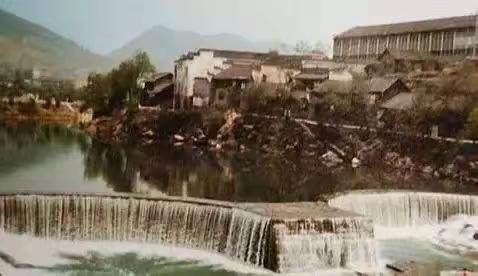 湘西小城吉首的故事（1）八十年的老向阳坝。八十年代的吉首向阳坝老照片八十年代的吉
