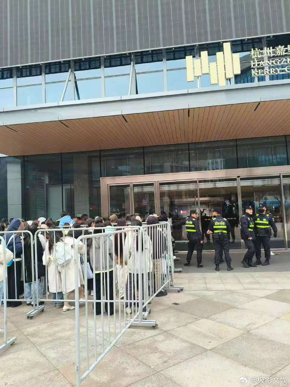 丁禹兮杭州线下人气丁禹兮杭州活动见面会人气丁禹兮杭州活动见面会人气 ，可以可以，