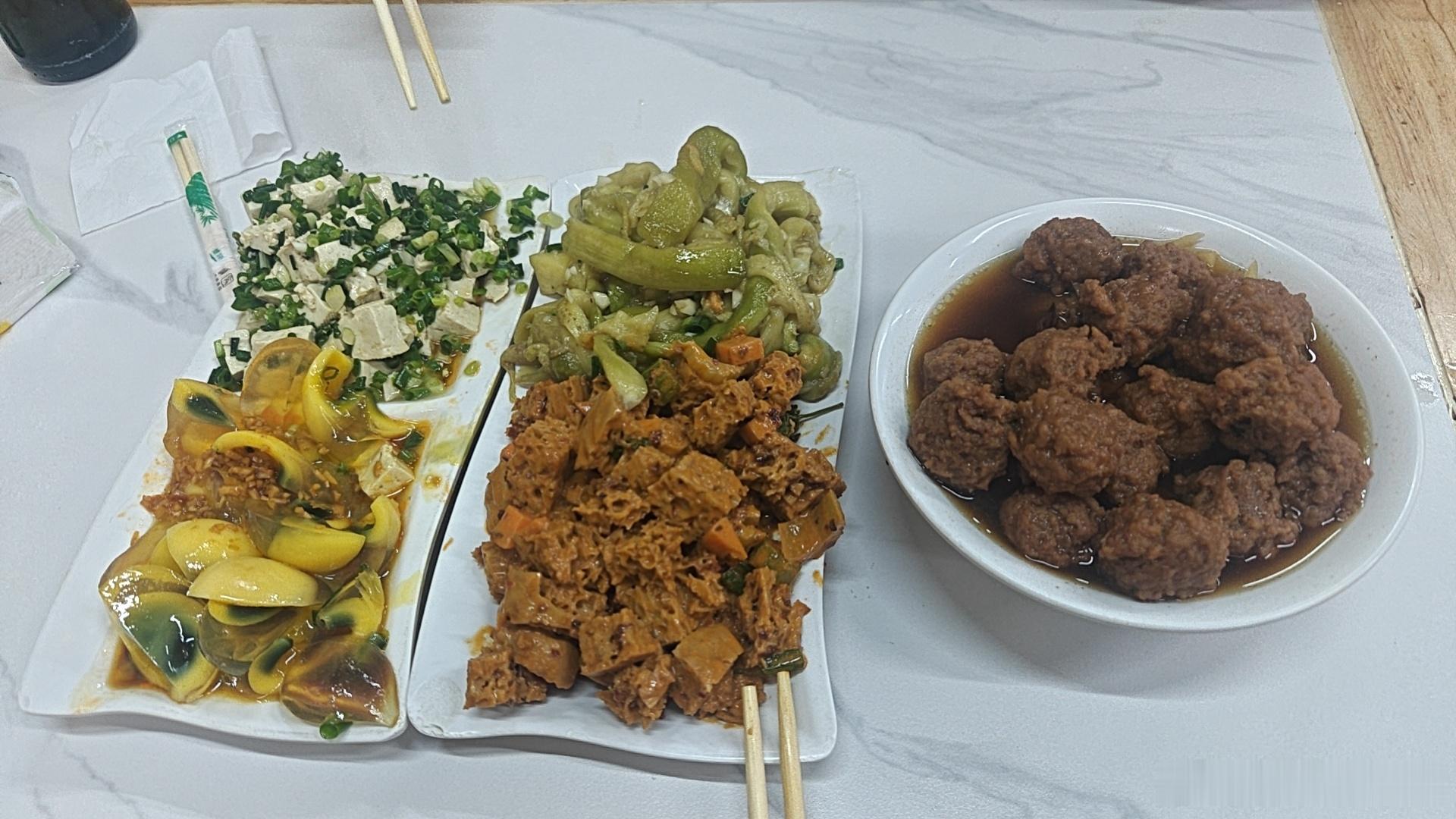 每日一餐分享 那个凉拌茄子比烤串还好吃😋 