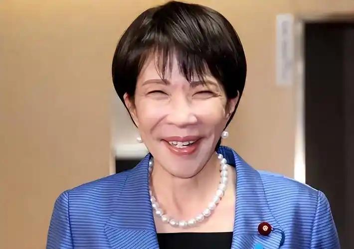 日本首相高市早苗到底是什么样的人？她常被媒体称为“女版安倍”，擅长选举营销与右翼