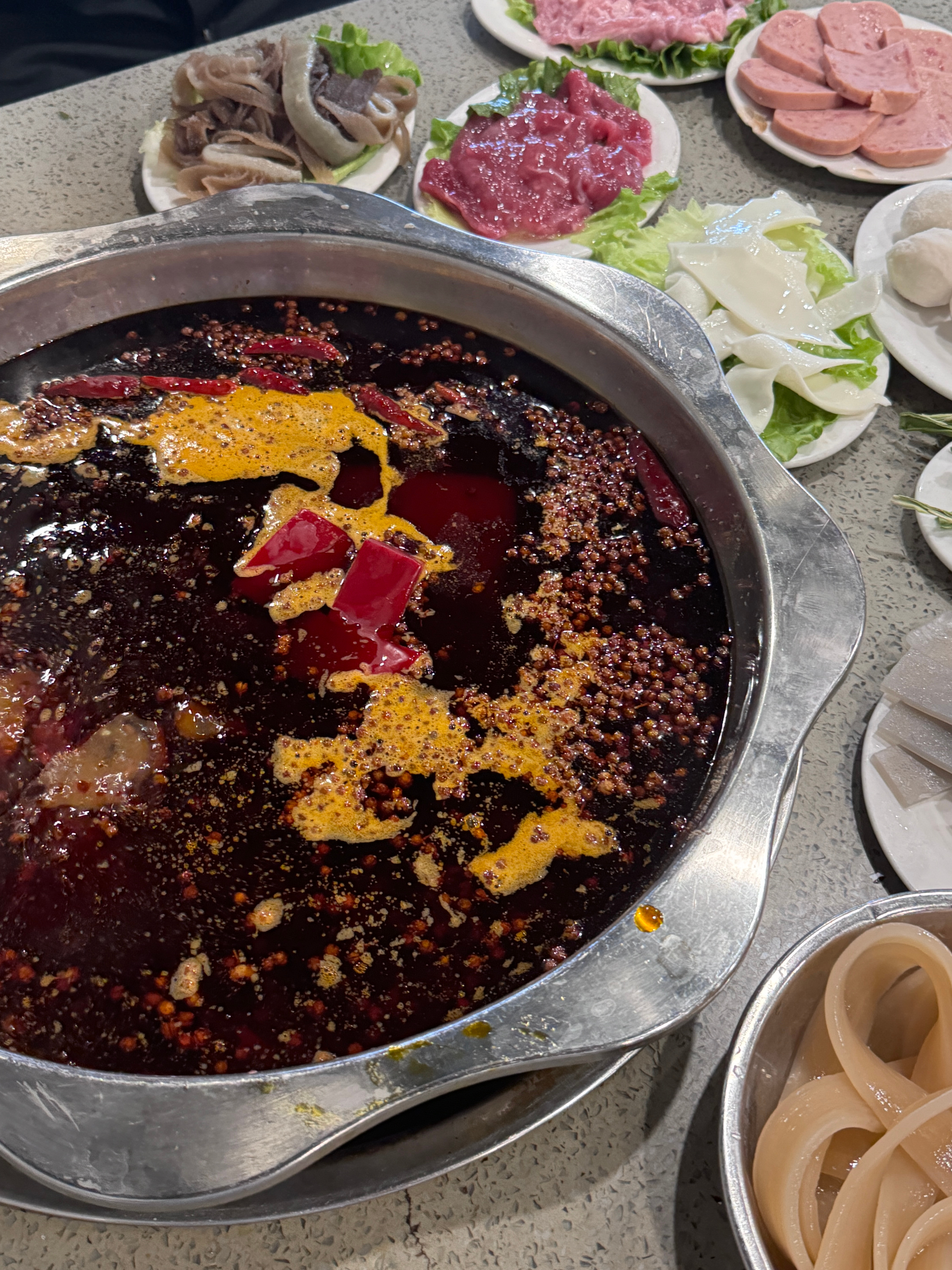 回重庆避暑了别太离谱哈哈哈哈哈哈哈哈哈哈哈哈哈哈 ​​​