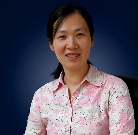 她是美国非常不想放回中国的科学家，拒绝美国顶尖公司和上千万年薪，放弃在美国优厚待