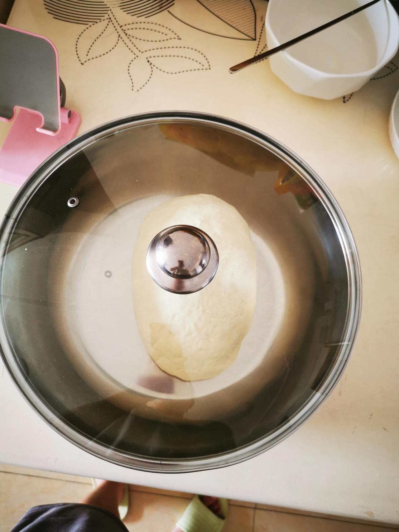 包包子最治愈的过程就是看着面团一点点发酵变大，好像心也在跟着慢慢静下来