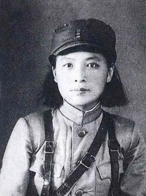1948年，这位情报界女中豪杰来到西柏坡，她推掉了所有高职，只提了一个条件，之后
