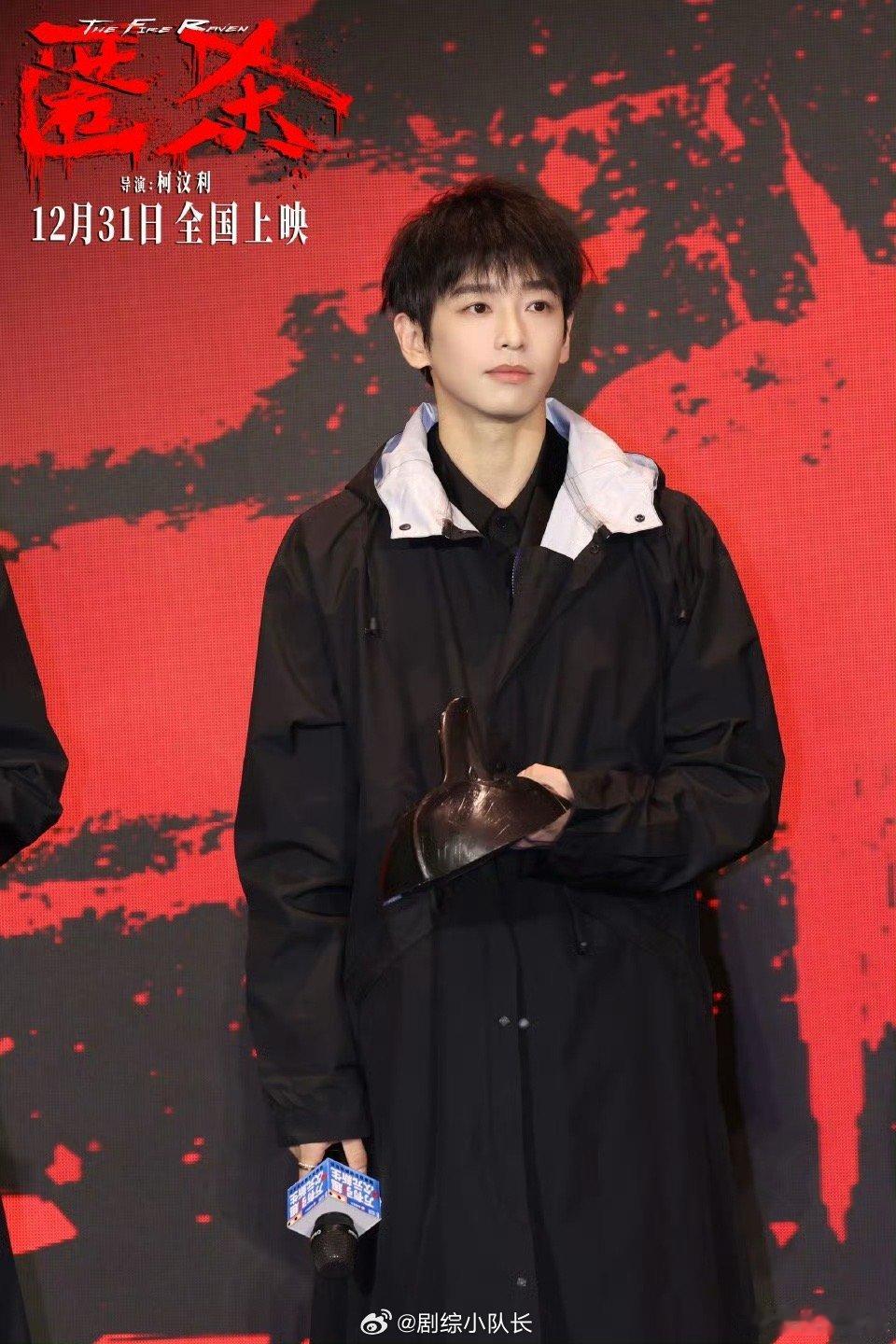 彭昱畅是在冲年底KPI吗 四部大片连发，悬疑温情战争喜剧全包揽！电影院变身彭昱畅