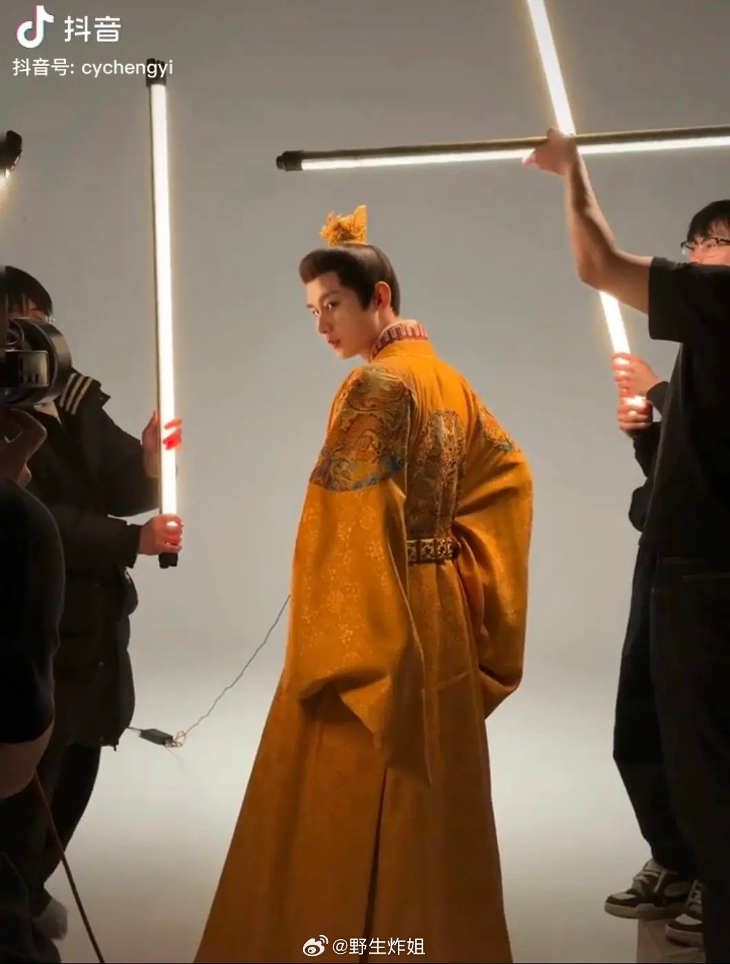 来审判两京十五日杀青特辑实景拍摄，惊险刺激！完全落地正剧质感，大事很妙啊 