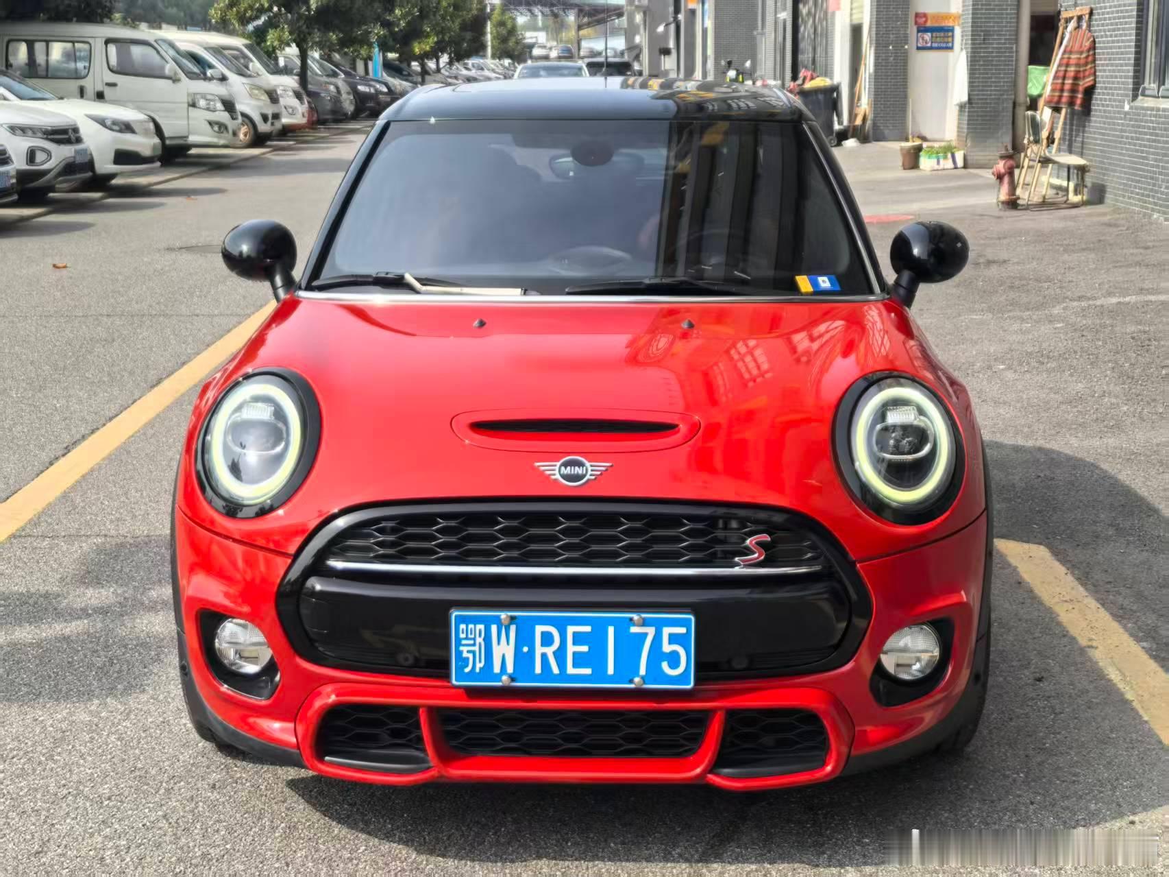 新货上架:19款Mini Cooper S 2.0T赛车手，五门版，19年2月上