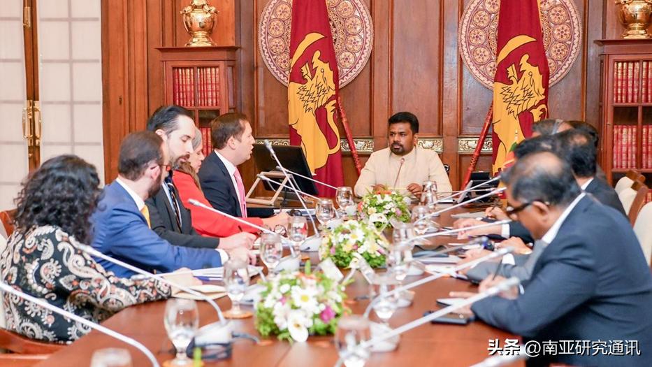 《印度教徒报》3月23日报道，美驻印大使、南亚及中亚事务特使戈尔（Sergio 