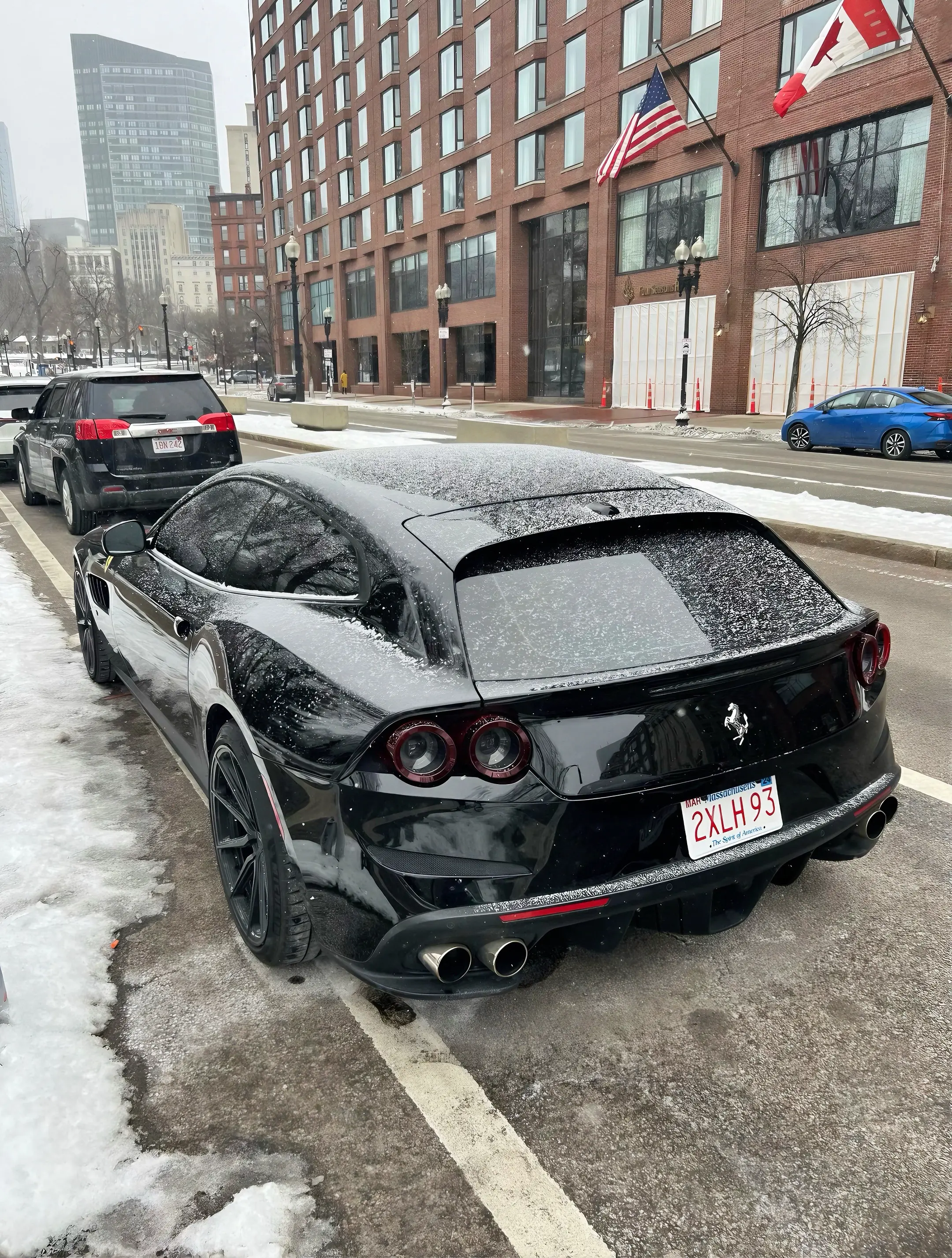 “顶级猎装的魅力”🏎️。