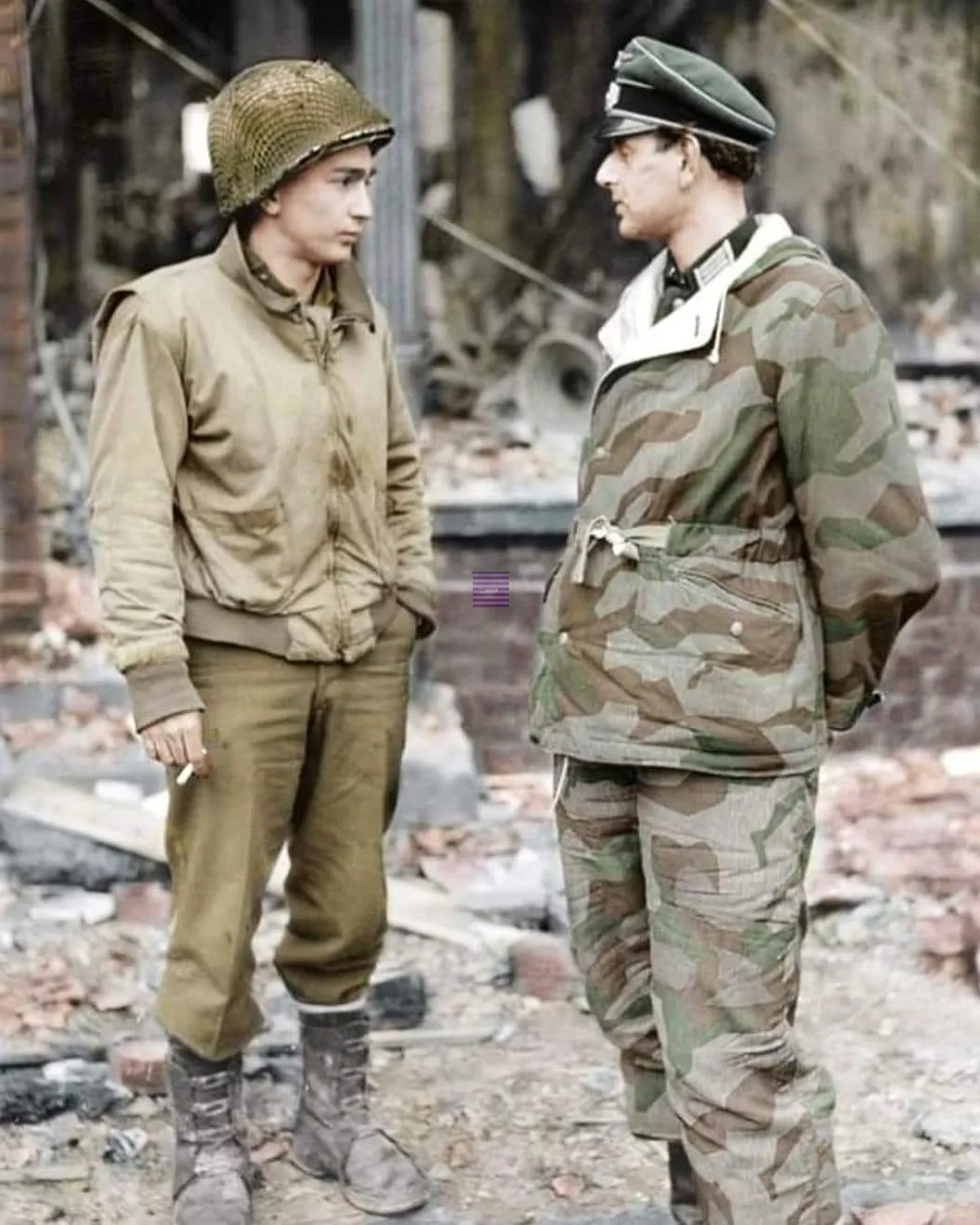 1945年2月26日在德国克鲁措（Kreuzau），一名来自美国第1步...