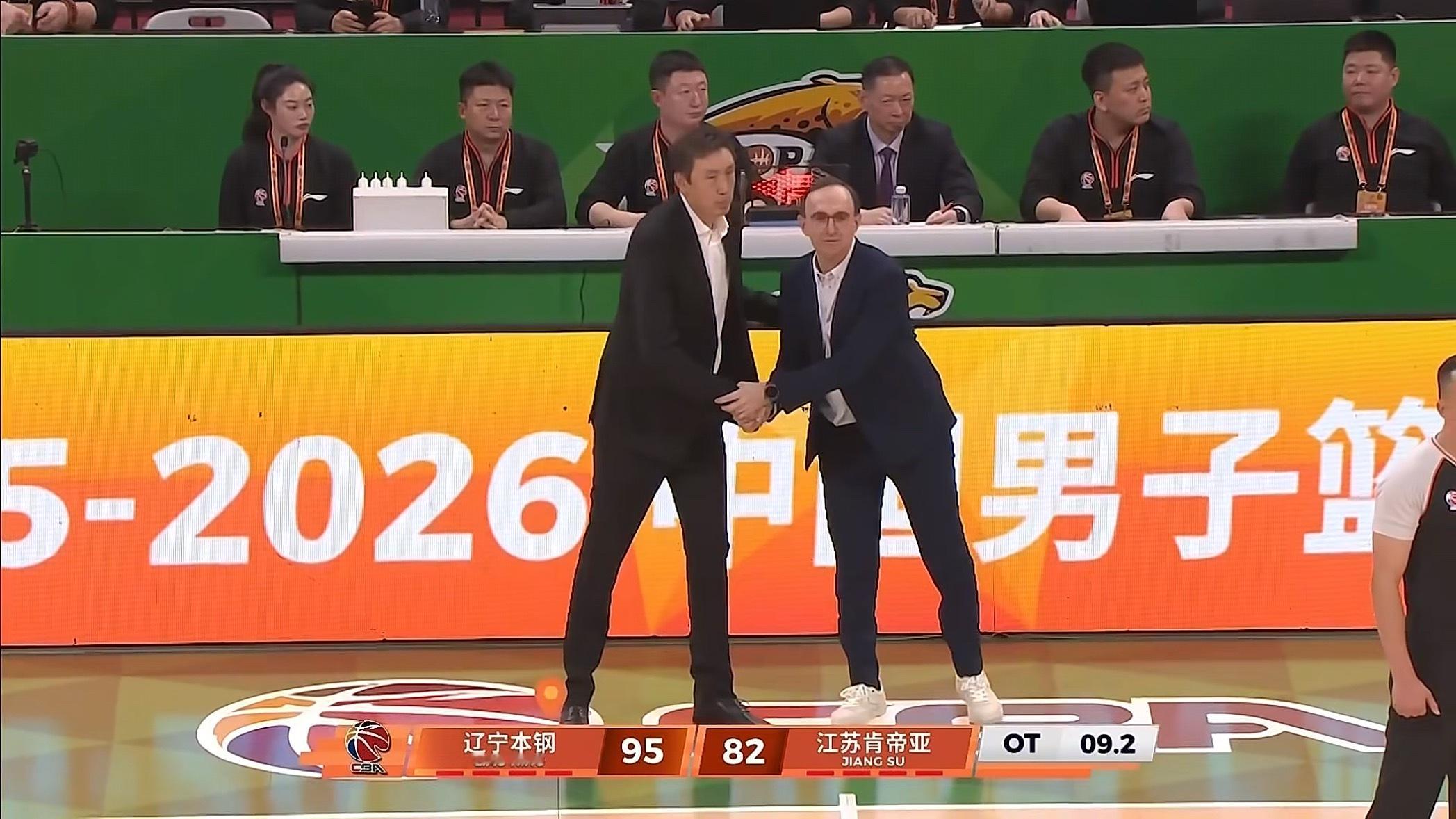 辽宁队主场有惊无险加时战胜江苏辽宁男篮