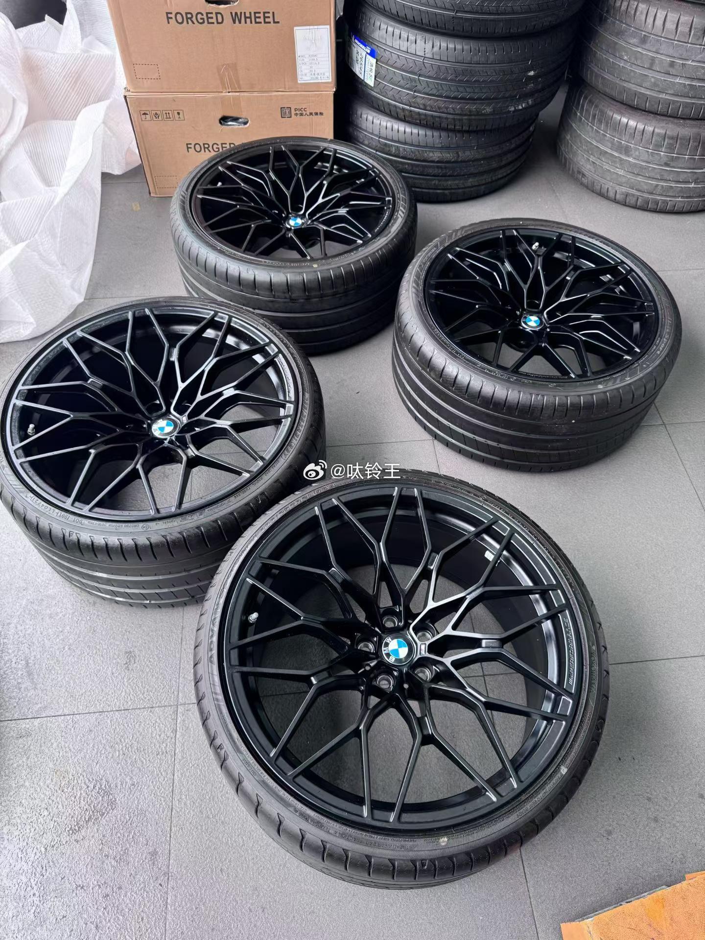 宝马G8X M3 M4 编号1000M 原厂锻造  前 20寸 后 21寸新车落