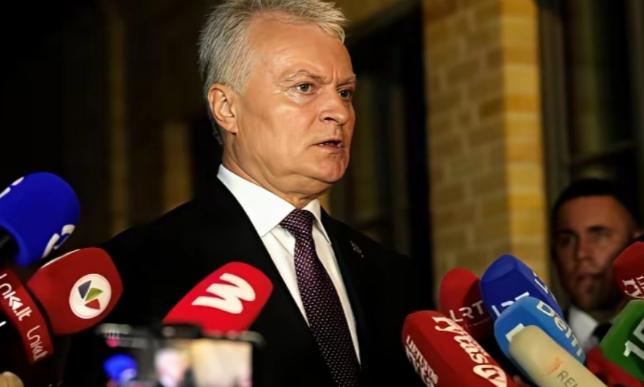 立陶宛要明白一件事，那就是中国的外交大门确实打开了，但是对立陶宛而言，不管是咱们