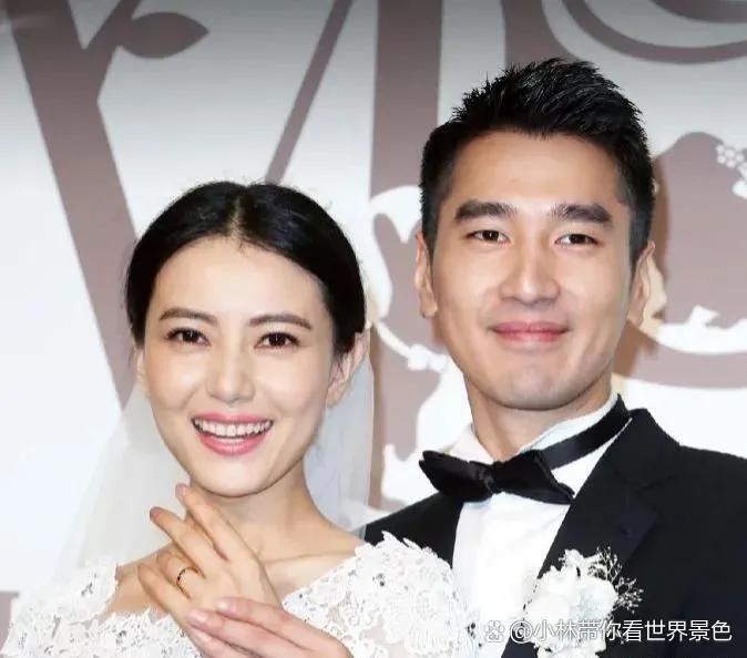 又一对明星夫妇晒出了大瓜

2023年，娱乐圈也是马不停蹄，一对对情侣的爱情和人