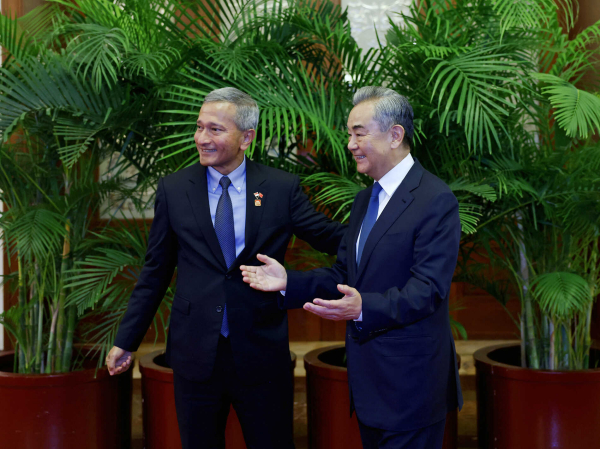 #中方愿同新方加强战略沟通# 【新加坡外长在华表态：不允许新被“台独”势力所利用